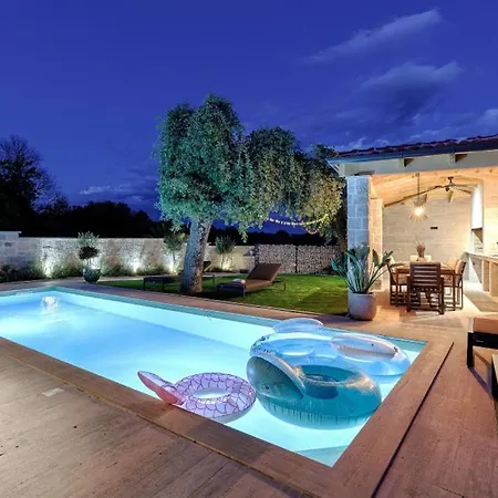 Olea - Cvitani By Guide Villa *