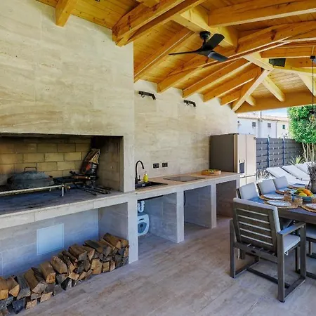 Olea - Cvitani By Guide Villa *