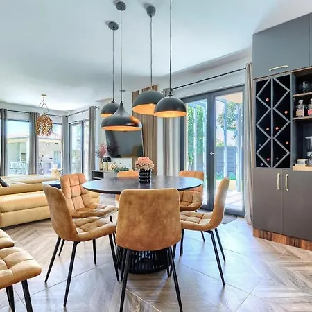 Olea - Cvitani By Guide *