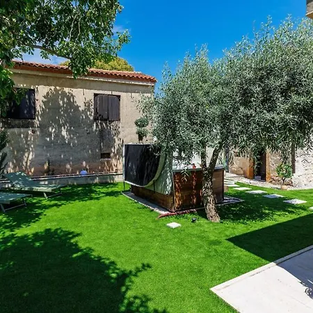 Olea - Cvitani By Guide