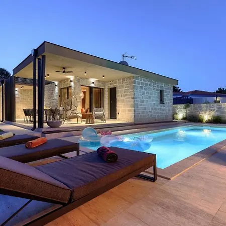 Olea - Cvitani By Guide * Radovani