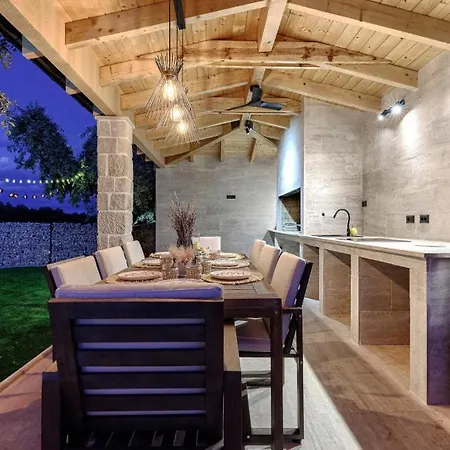 Olea - Cvitani By Guide * Radovani