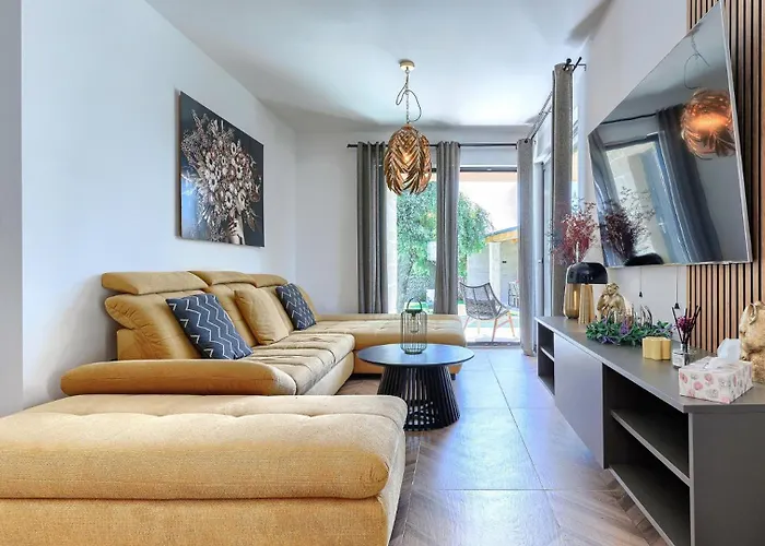 Vila Olea - Cvitani By Guide